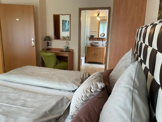 Zu Jeddelohs Lodge Hotel Gladenbach Luaran gambar